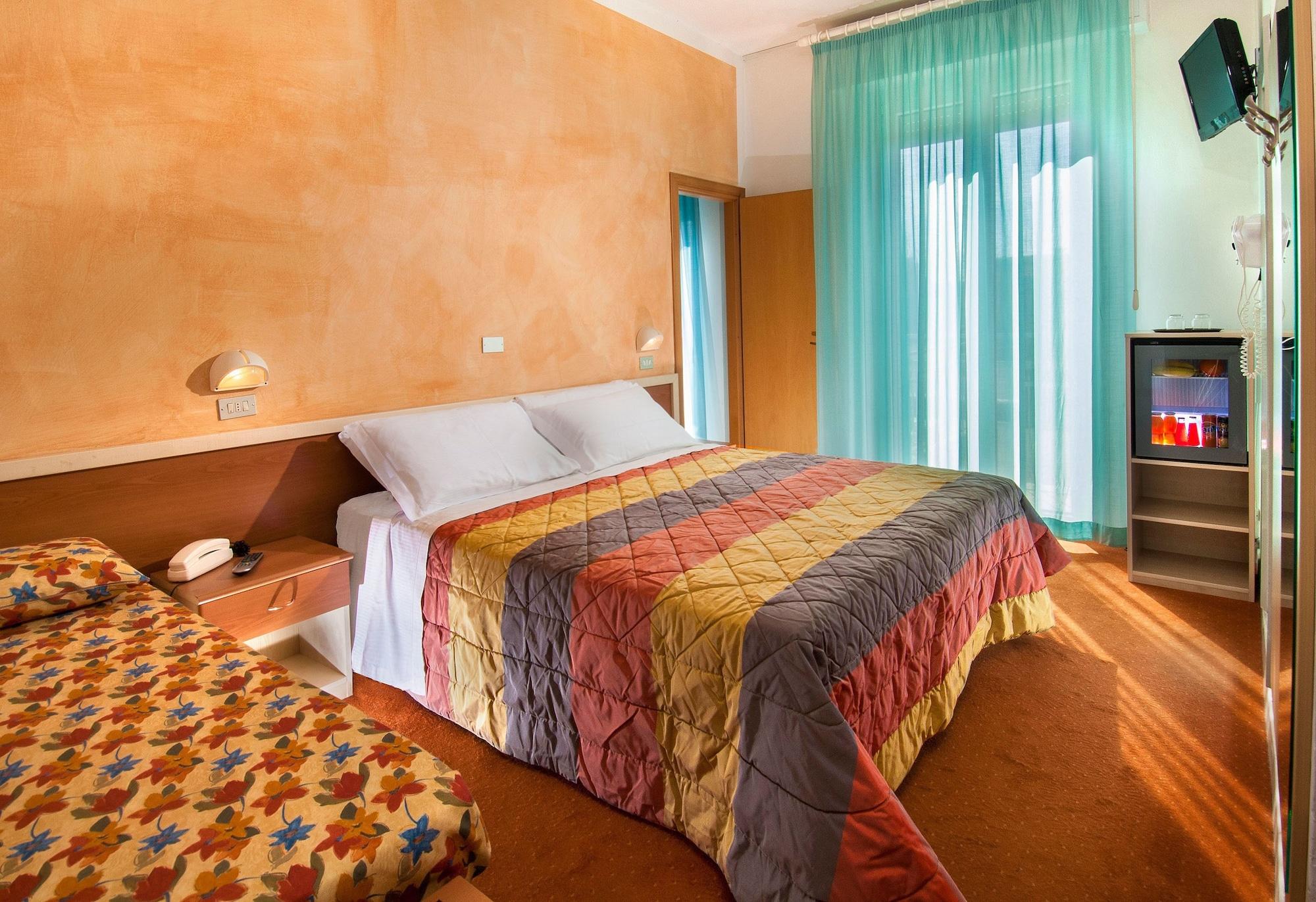 Hotel St. Moritz بيلاريا-إيجيا مارينا المظهر الخارجي الصورة