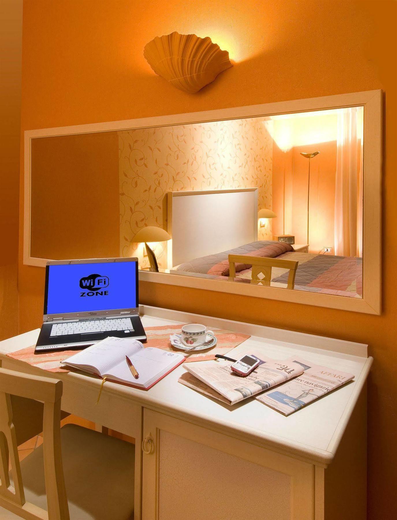 Hotel St. Moritz بيلاريا-إيجيا مارينا المظهر الخارجي الصورة