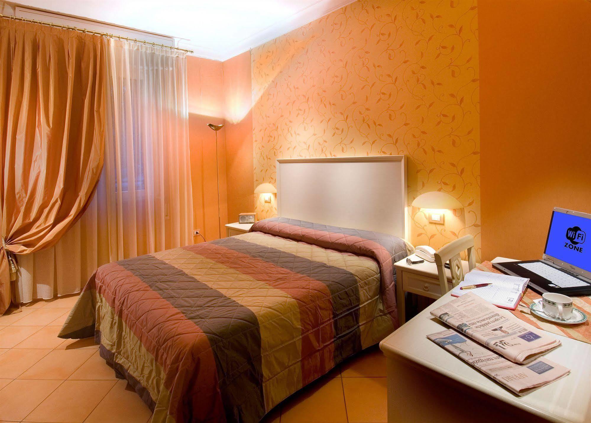 Hotel St. Moritz بيلاريا-إيجيا مارينا المظهر الخارجي الصورة